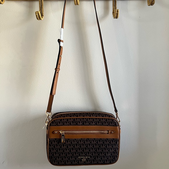 New Michael Kors Crossbody Purse - Picture 3 of 8